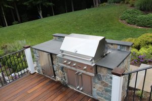 outdoor kitchen